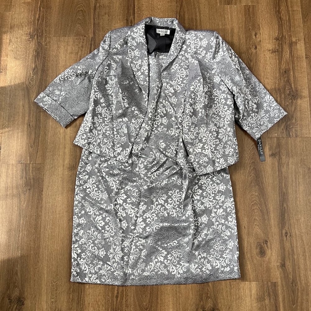 NEW Danillo 2-Piece Dress Suit Jacket Silver Brocade Size 20W